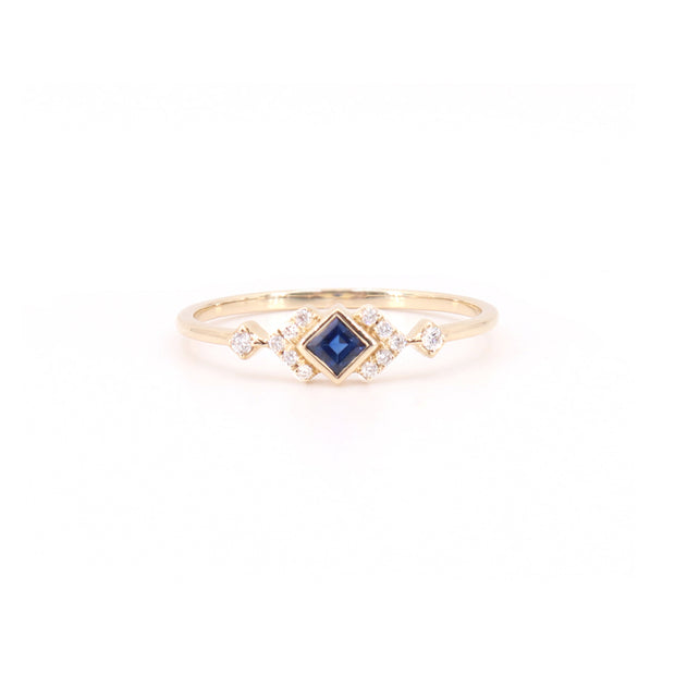Amelia Blue Sapphire Ring